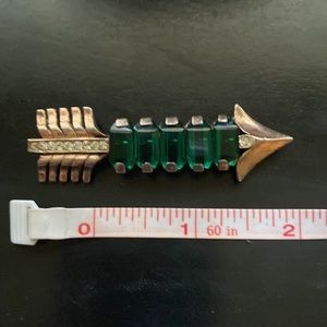 Pretty & Unique Vintage Sterling & Green Glass Brooch With Clear Rhinestones